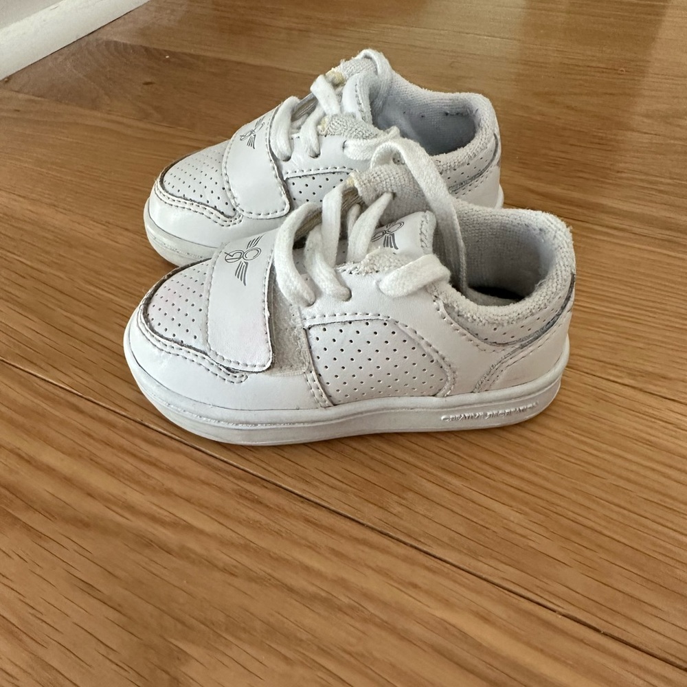 Toddler creative recreation sneakers size 4T